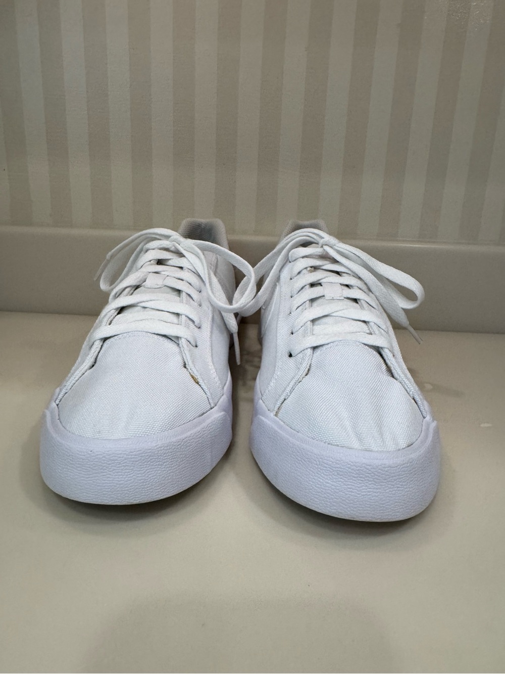 Nike Women's Court Royale Canvas Sneakers CD5405-101 - Picture 4 of 16